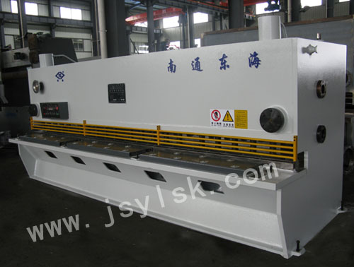 qc11y-10*4000液壓(yā)閘式剪闆(pǎn)機
