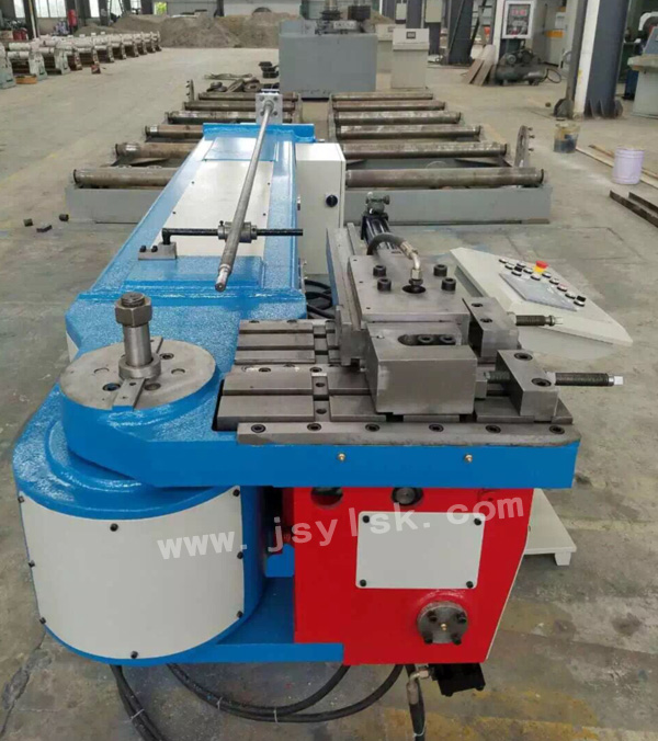 液壓(yā)彎管機