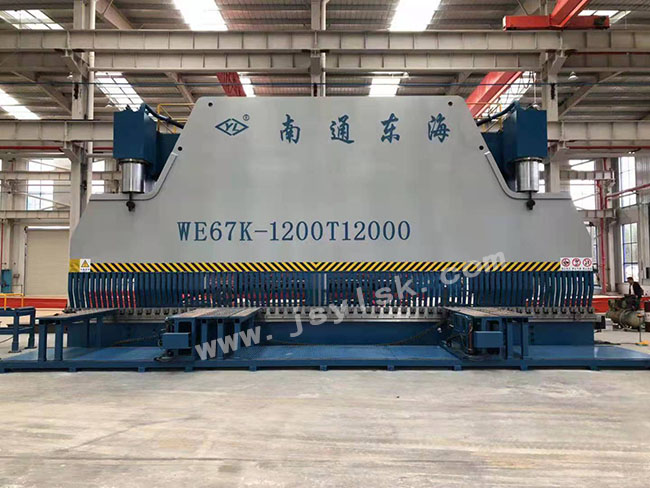 we67k-1200/12000大(dà)型數控折(shé)彎機